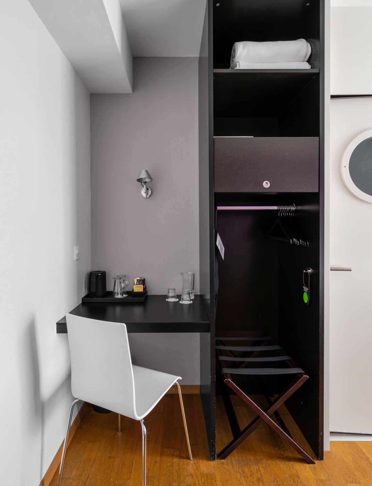 Double Room Balcony River Mountain View