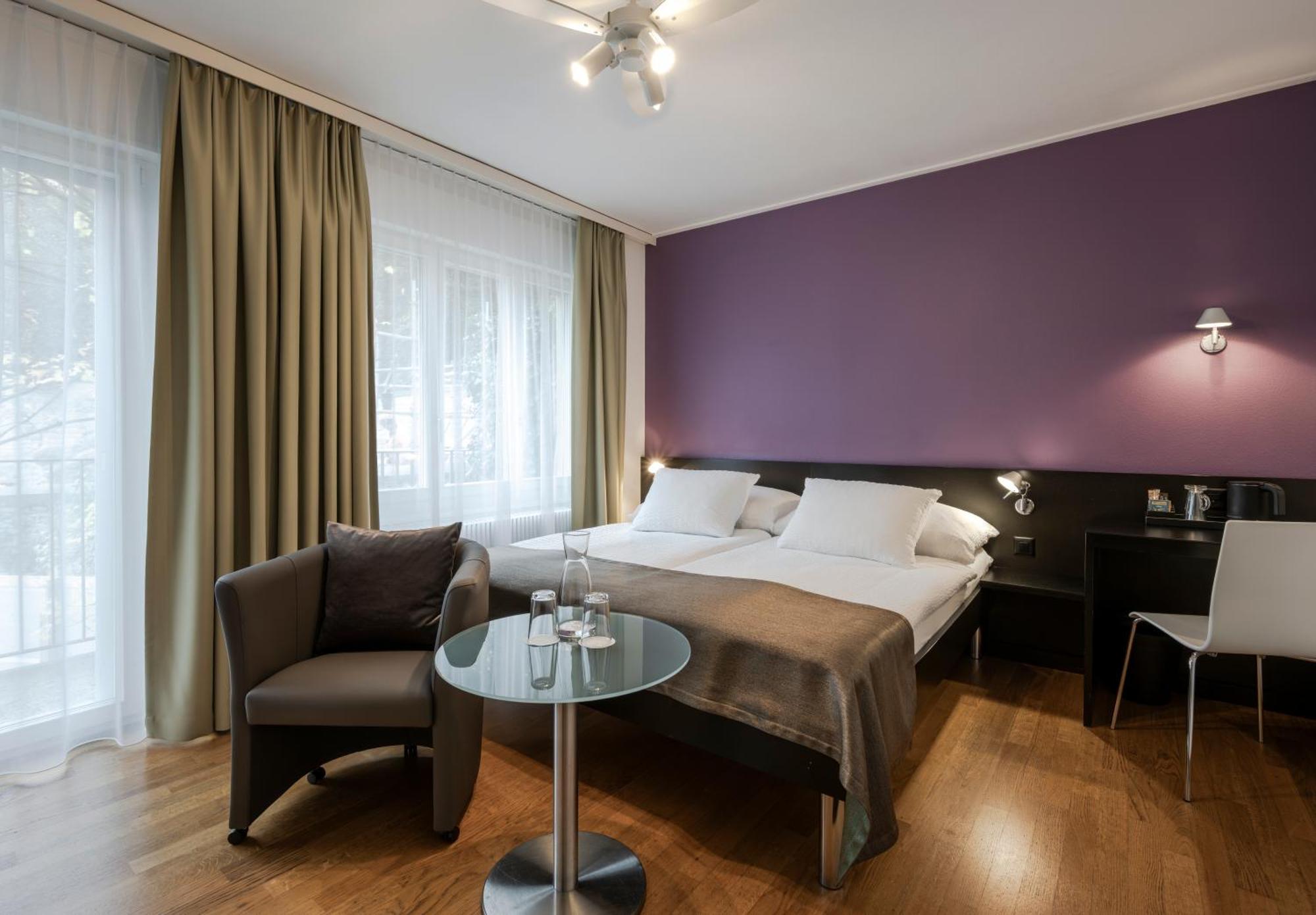 Double Room Balcony River Mountain View